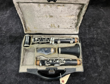 Lightly Used Buffet Paris B12 Student Clarinet in Bb - Excellent Shape! - Serial # 530772